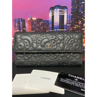 シャネル(CHANEL)のCHANEL シャネル　超レア【正規品】極美品　長財布　カメリア　スタッズ(財布)