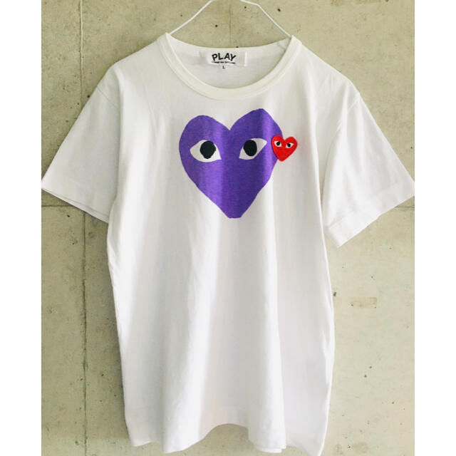 COMME des GARCONS(コムデギャルソン)の【★希少★正規★Lサイズ！】プレイコムデギャルソン パープル ハート Tシャツ レディースのトップス(Tシャツ(半袖/袖なし))の商品写真