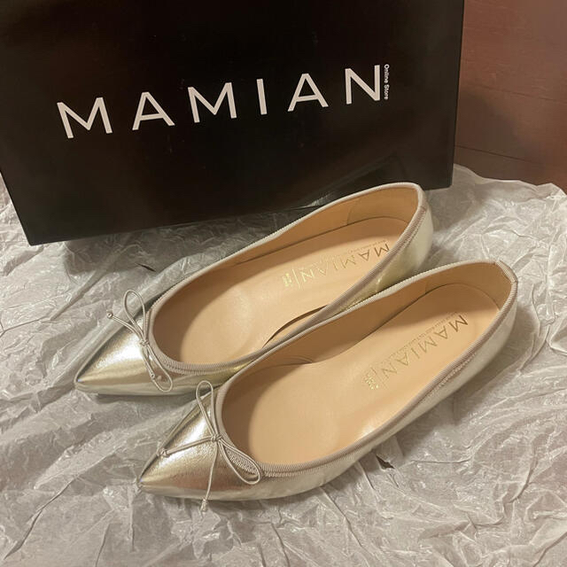 MAMIAN(マミアン)のMAMIAN フラットパンプス（ゴールド） レディースの靴/シューズ(ハイヒール/パンプス)の商品写真