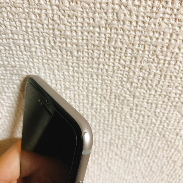 iPhone(アイフォーン)のiPhone 6s Silver 64 GB Softbank SIMロック解除 スマホ/家電/カメラのスマートフォン/携帯電話(スマートフォン本体)の商品写真