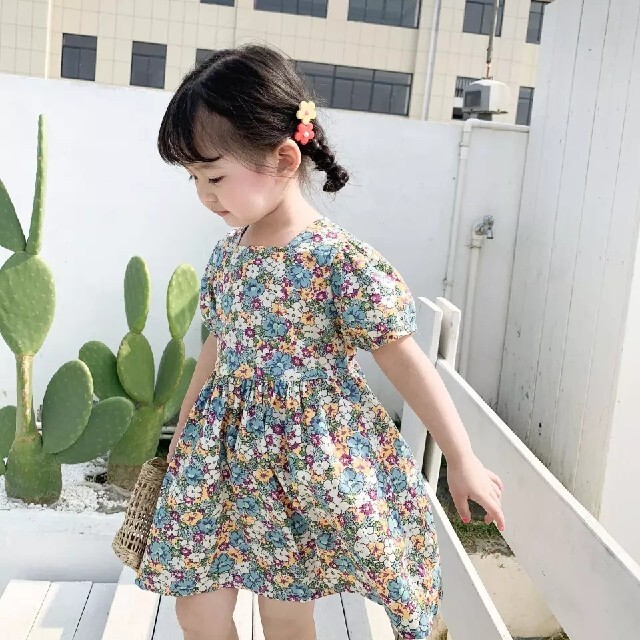 新品　100 花柄　レトロ　ワンピース　夏　女の子　キッズ　韓国子供服 キッズ/ベビー/マタニティのキッズ服女の子用(90cm~)(ワンピース)の商品写真