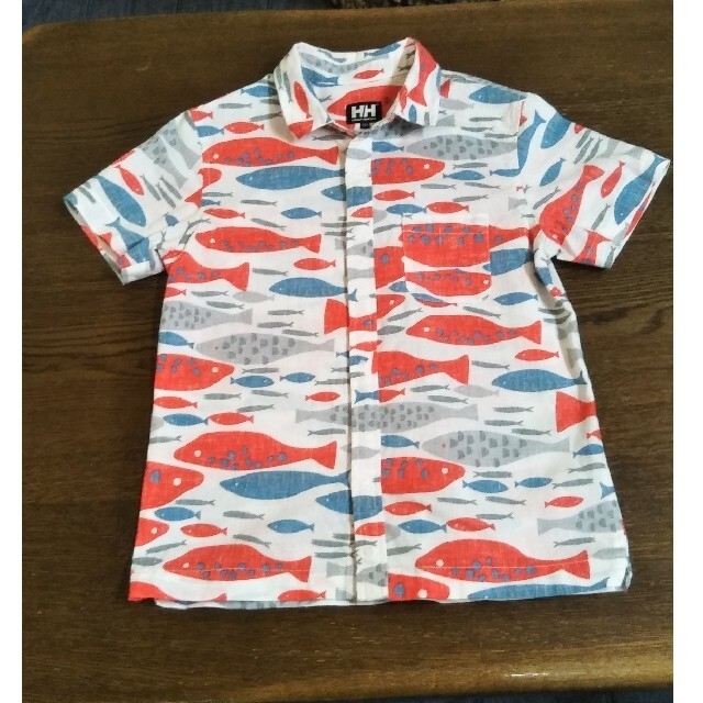 HELLY HANSEN(ヘリーハンセン)のHELLY HANSEN キッズ魚シャツ キッズ/ベビー/マタニティのキッズ服男の子用(90cm~)(Tシャツ/カットソー)の商品写真