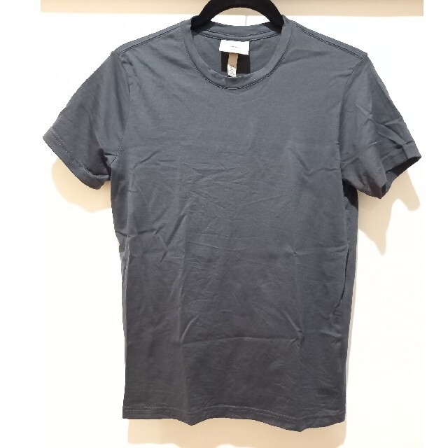 H&M(エイチアンドエム)のH&M slimfit Tシャツ(ヘザーグレー、Mサイズ) メンズのトップス(Tシャツ/カットソー(半袖/袖なし))の商品写真