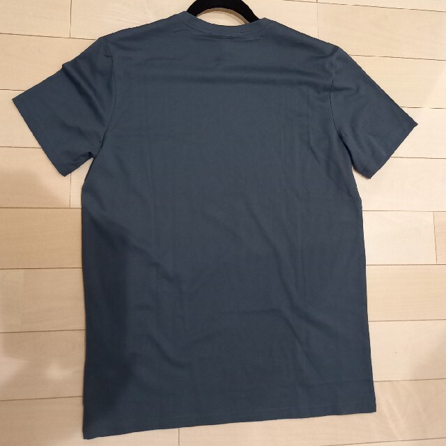 H&M(エイチアンドエム)のH&M slimfit Tシャツ(ヘザーグレー、Mサイズ) メンズのトップス(Tシャツ/カットソー(半袖/袖なし))の商品写真