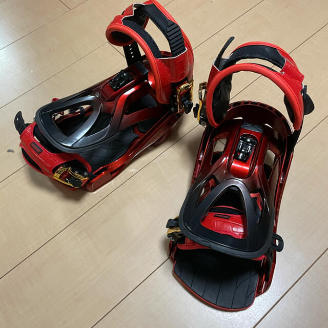 SALOMON(サロモン)の値下げ　初心初級者向け サロモン アーケードバインディング　メンズ　S/Mサイズ スポーツ/アウトドアのスノーボード(バインディング)の商品写真