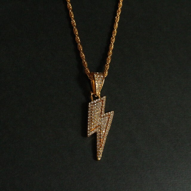 稲妻 雷 ゴールド czダイヤ ヒップホップ メンズのアクセサリー(ネックレス)の商品写真