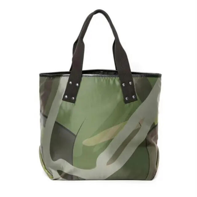 新品未使用　sacai x KAWS Tote Large CAMOUFLAGE 1