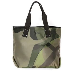 サカイ(sacai)の新品未使用　sacai x KAWS Tote Large CAMOUFLAGE(トートバッグ)