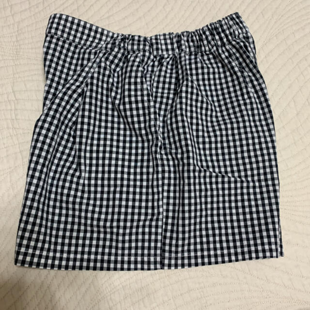 UNIQLO(ユニクロ)のおめでとう様専用　ユニクロ　140㎝　ギンガムチェックショートパンツ キュロット キッズ/ベビー/マタニティのキッズ服女の子用(90cm~)(パンツ/スパッツ)の商品写真