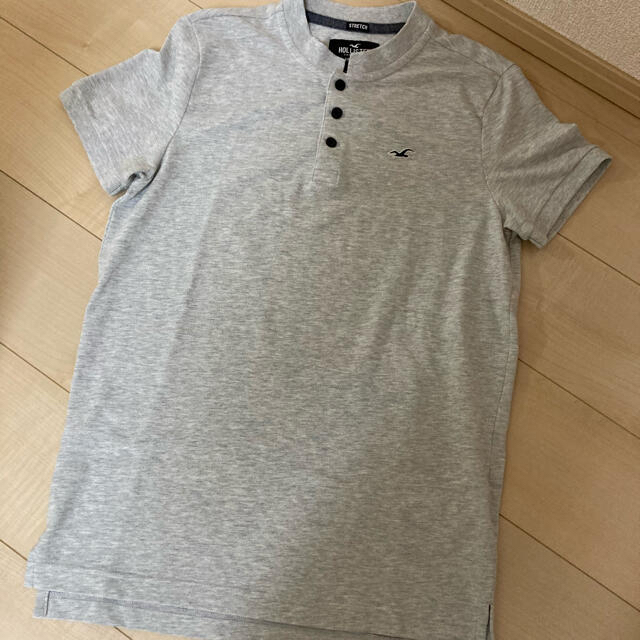 Hollister(ホリスター)の☆ ホリスター ☆ Tシャツ ヘンリーネック メンズ 2枚 日本サイズM相当 メンズのトップス(Tシャツ/カットソー(半袖/袖なし))の商品写真