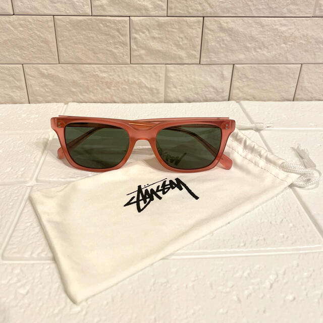 STUSSY(ステューシー)の本日お値下げしました‼️ STUSSY  サングラス　 レディースのファッション小物(サングラス/メガネ)の商品写真