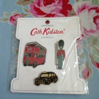 キャスキッドソン(Cath Kidston)のキャスのピンバッチセット(バッジ/ピンバッジ)