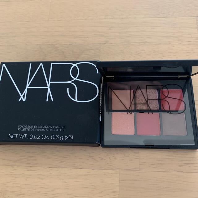 NARS(ナーズ)のNARS ヴォワヤジュール限定アイシャドーパレット1199 コスメ/美容のベースメイク/化粧品(アイシャドウ)の商品写真