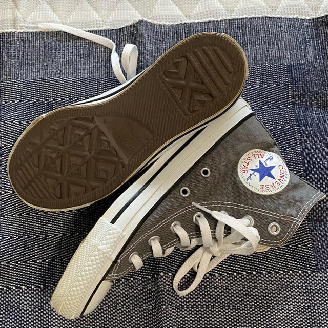 CONVERSE(コンバース)のコンバース　ハイカット　グレー　23.5センチ レディースの靴/シューズ(スニーカー)の商品写真