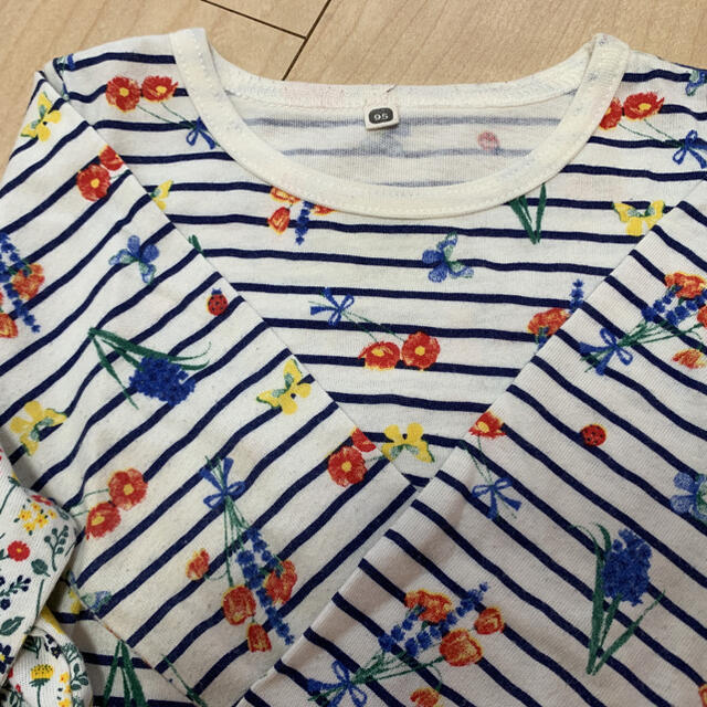 西松屋(ニシマツヤ)の長袖ロングシャツ キッズ/ベビー/マタニティのキッズ服女の子用(90cm~)(Tシャツ/カットソー)の商品写真