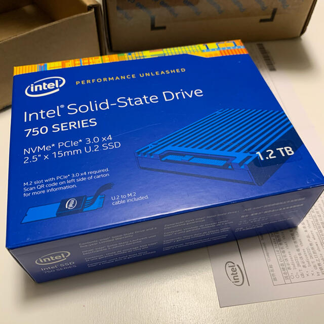 インテル MLC SSD 750 1.2TB 純正 新品未開封 激レアPC/タブレット