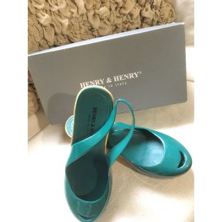 ミュウミュウ(miumiu)の新品 HENRY&HENRY ラバーサンダル 39(サンダル)