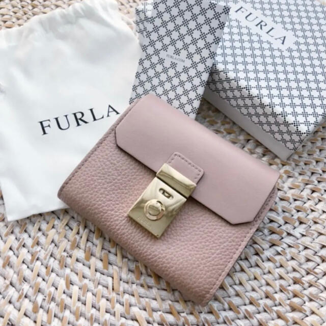FURLA/フルラ  財布 折財布 二つ折り  レザー ピンク系 新品未使用品