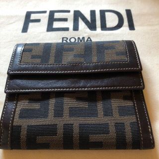 フェンディ(FENDI)のフェンディ ズッカ折り財布(財布)