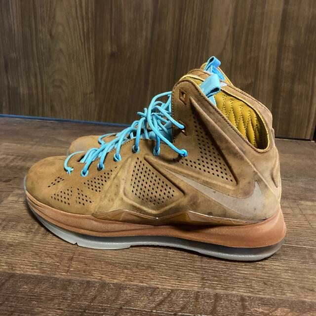 NIKE(ナイキ)のナイキ レブロン 10 EXT ヘーゼルナッツ/タイド プール ブルー メンズの靴/シューズ(スニーカー)の商品写真