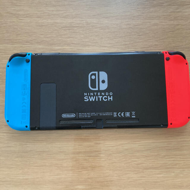 任天堂Switch 本体＋ジョイコン＋充電器 【品】