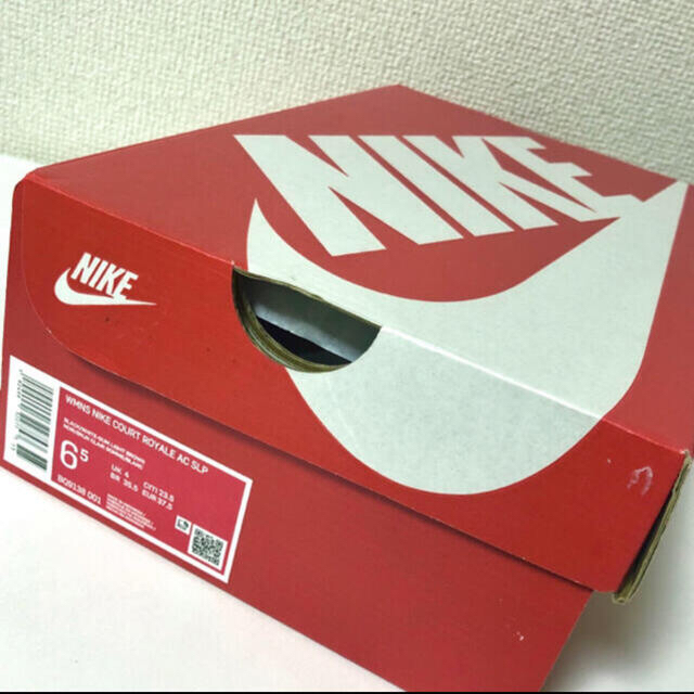 NIKE(ナイキ)の【期間限定値下】NIKE／カジュアルシューズ（23.5cm） レディースの靴/シューズ(スリッポン/モカシン)の商品写真