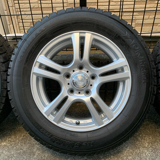 195/65R15 スタッドレスタイヤ、ホイール(ナット付き)セット