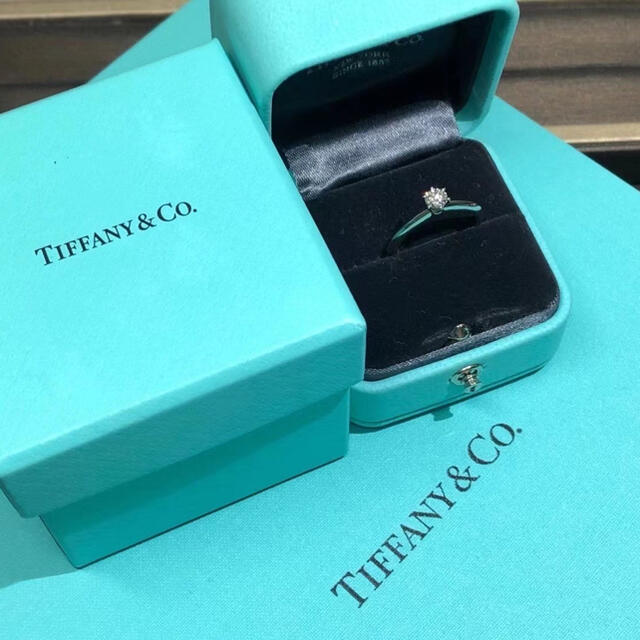 Tiffany & Co.(ティファニー)のTiffany&co PT950 ダイヤリング レディースのアクセサリー(リング(指輪))の商品写真