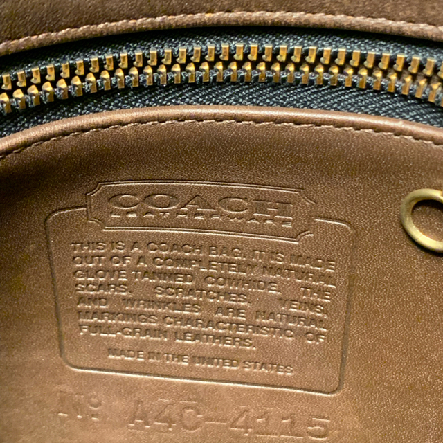 COACH(コーチ)のオールドコーチ 4115 USA製 ショルダーバッグ こげ茶色 ゴールド金具 レディースのバッグ(ショルダーバッグ)の商品写真