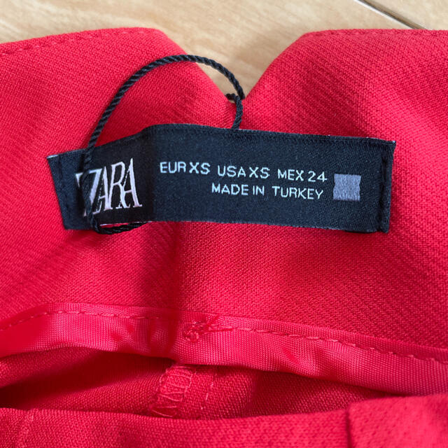 ZARA(ザラ)の【新品】ZARA ハイウエストパンツ レディースのパンツ(カジュアルパンツ)の商品写真