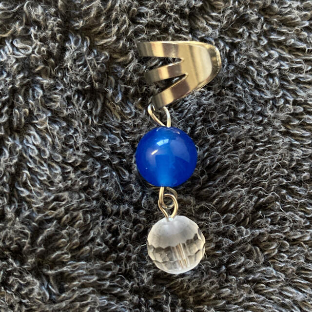 青翡翠とフロスト水晶のイヤーカフ レディースのアクセサリー(イヤーカフ)の商品写真