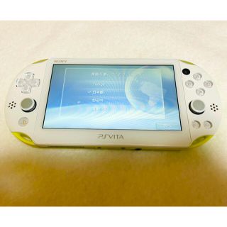 プレイステーションヴィータ(PlayStation Vita)のPSVita PCH-2000 ZA13 本体 ライムグリーンホワイト 画面無傷(家庭用ゲーム機本体)