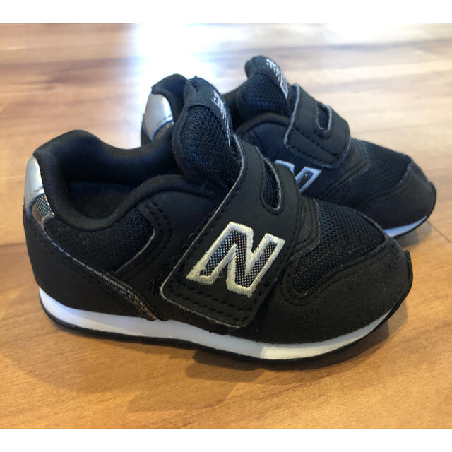 New Balance(ニューバランス)のニューバランス　ブラック　13cm キッズ/ベビー/マタニティのベビー靴/シューズ(~14cm)(スニーカー)の商品写真