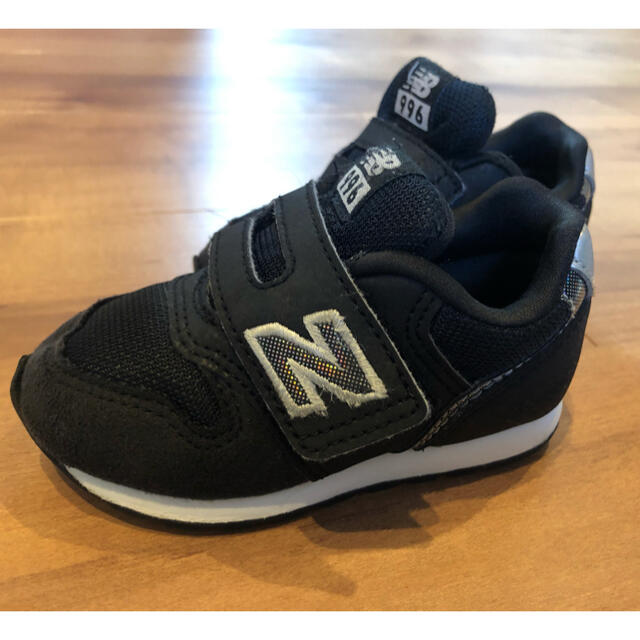 New Balance(ニューバランス)のニューバランス　ブラック　13cm キッズ/ベビー/マタニティのベビー靴/シューズ(~14cm)(スニーカー)の商品写真