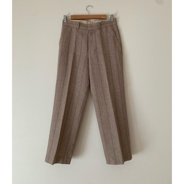 COMOLI(コモリ)のオーラリーLINEN WOOL SILK SHARK SKIN SLACKS 3 メンズのパンツ(スラックス)の商品写真