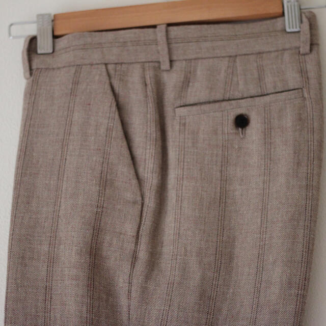 COMOLI(コモリ)のオーラリーLINEN WOOL SILK SHARK SKIN SLACKS 3 メンズのパンツ(スラックス)の商品写真