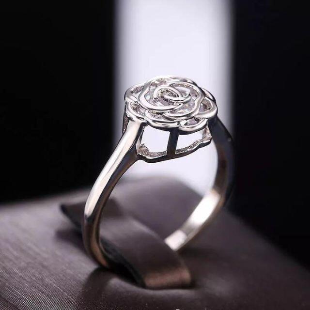 （1098）13号　シルバーバラモチーフ立体スワロ3D薔薇リング　指輪 レディースのアクセサリー(リング(指輪))の商品写真