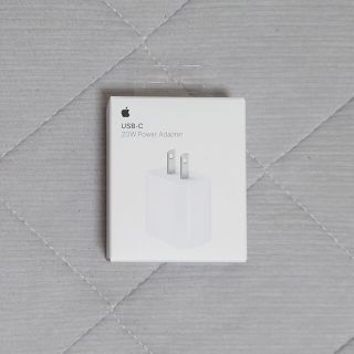 アップル(Apple)のApple 20W USB-C Power Adapter(PC周辺機器)