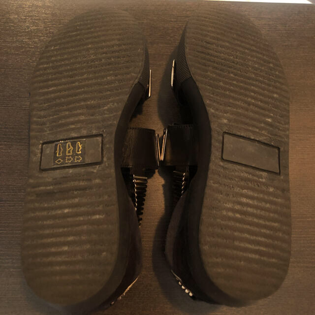 TOGA(トーガ)の【専用です】38 トーガ プルラ メタル スニーカー サンダル 箱付き レディースの靴/シューズ(サンダル)の商品写真