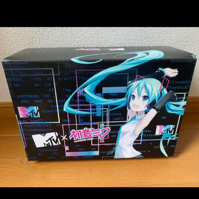 新品】ドンキ×MTV×初音ミク コラボスニーカー - スニーカー MTV×初音ミク スニーカー 黒 28cm