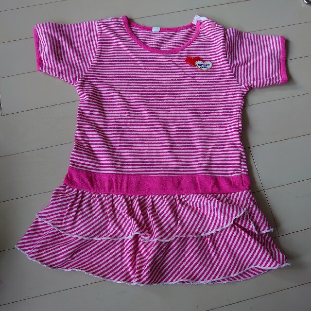 西松屋(ニシマツヤ)の子供ワンピース100サイズ キッズ/ベビー/マタニティのキッズ服女の子用(90cm~)(ワンピース)の商品写真