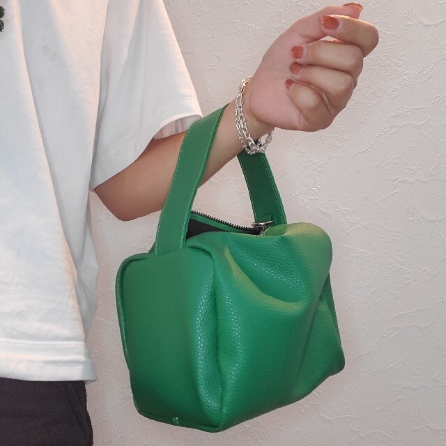 ZARA(ザラ)のワンハンドルバッグ　グリーン レディースのバッグ(ハンドバッグ)の商品写真