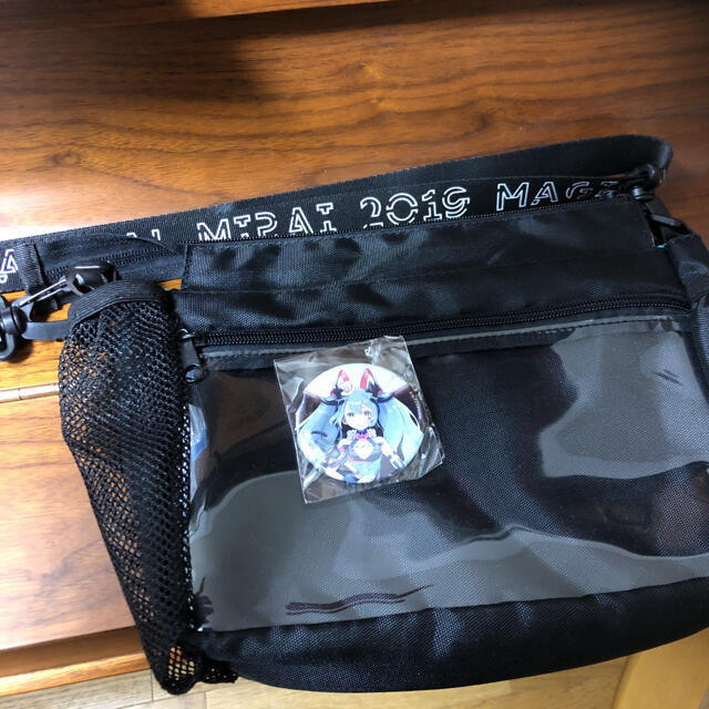 マジカルミライ2019 サコッシュ 初音ミク 缶バッジ の通販 by マジカルミライ2019 サコッシュ 初音ミク 缶バッジ の通販 by