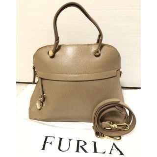 フルラ(Furla)の値下げ！ FURLA フルラ パイパー グレージュ Ｍサイズ(ハンドバッグ)