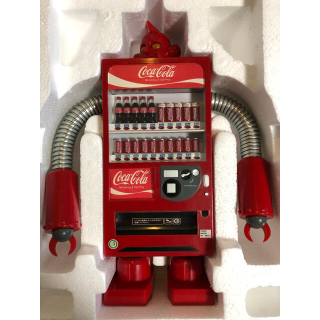 ヒカキンも紹介してるレアアイテム♡ベンディングマシンレッド自動販売機型ロボット エンタメ/ホビーのコレクション(ノベルティグッズ)の商品写真