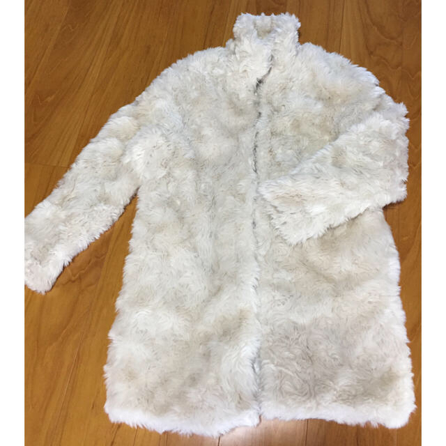 Bershka(ベルシュカ)の♡たけのこ様専用♡コート レディースのジャケット/アウター(毛皮/ファーコート)の商品写真