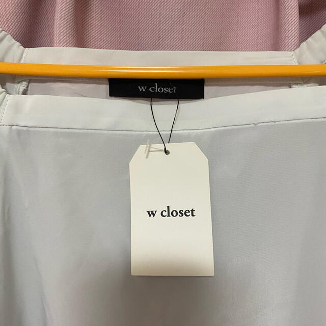 w closet(ダブルクローゼット)の未使用 タグ付き w closet パフスリーブ レディースのトップス(シャツ/ブラウス(半袖/袖なし))の商品写真