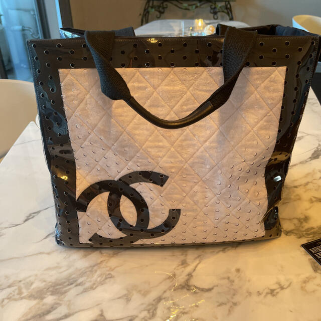 CHANEL(シャネル)の定価50万円シャネルリゾートバッグ断捨離Sale♡早い者勝ち レディースのバッグ(トートバッグ)の商品写真