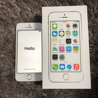 アイフォーン(iPhone)のiPhone5s GOLD 32GB キャリアau(スマートフォン本体)