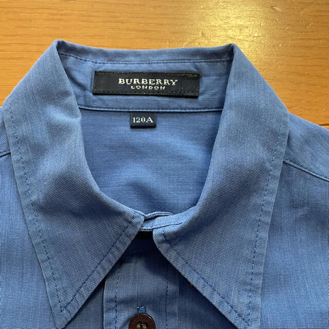 BURBERRY(バーバリー)のバーバリー　シャツ　120 キッズ/ベビー/マタニティのキッズ服男の子用(90cm~)(ブラウス)の商品写真